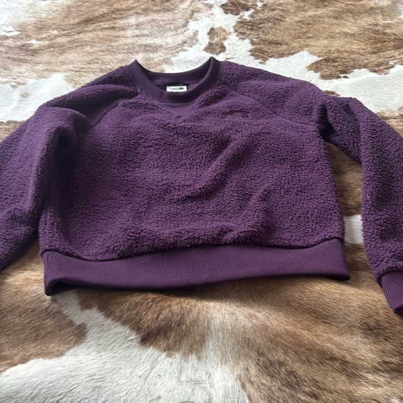 The North Face fuzzy sweater - Picture 4 of 4
